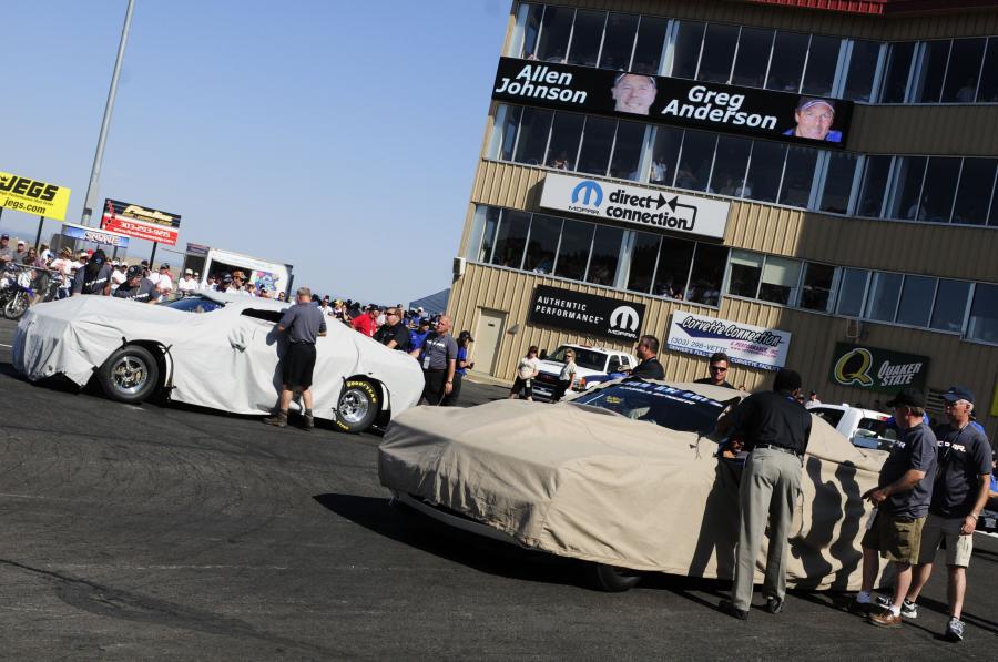  Dodge Challenger Drag Race Package by Mopar 2009 года  (фото 8 из 10)